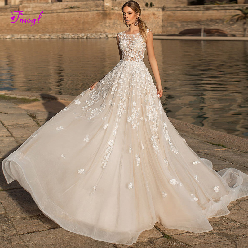 New Arrival Gorgeous Appliques Flowers A-Line Wedding Dress 2019 Fashion Scoop Neck Button Bohemian Bridal Gown Vestido De Noiva Fsuzwel China/hoodmat.com_RiteVilage